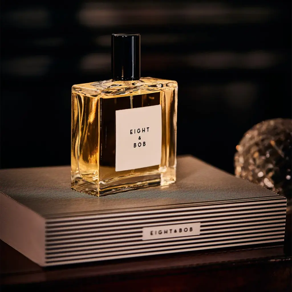 Eight and Bob Book cover and Bottle 920