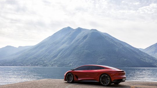 AEHRA Sedan — A new Italian Profile
